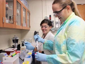 Sierra Beck and Samantha Muellers working in Dr. Stockman's lab